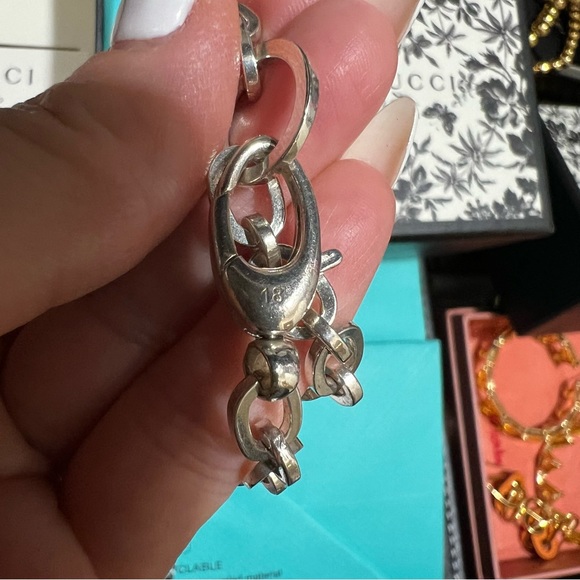 GUCCI ICON GUCCI LOGO SILVER ROUND TRADEMARK CHARM BRACELET 18 - Picture 4 of 7